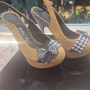 Bettie Page Mustard Heels with Houndstooth Bow